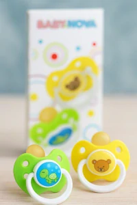 BABY NOVA Dudlík latex tvar.+kroužek č.2 28140