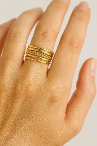 Wolf & Badger – Twisted Ring Stack Gold Vermeil