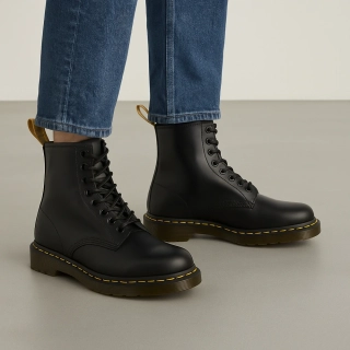 Dr. Martens 1460 – dámské kožené 8-dírkové boty, černé, vel. 38