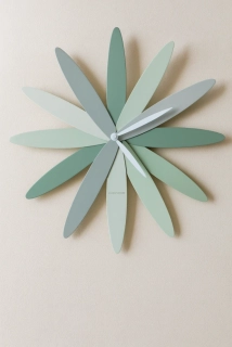 Karlsson Bloom, Designové nástěnné hodiny 45 cm, odstíny zelené