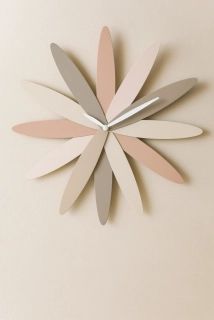 Karlsson Bloom Designové nástěnné hodiny, Ø 45 cm, odstíny růžové